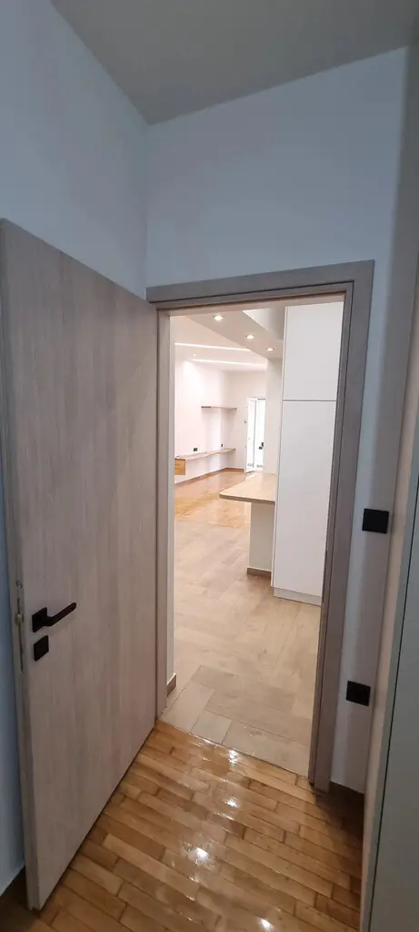 2-bedroom Flat In Kipseli, Greece (78 M²)