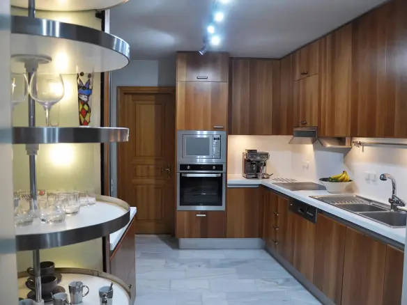 6-bedroom Maisonette In Vouliagmeni, Greece (380 M²)