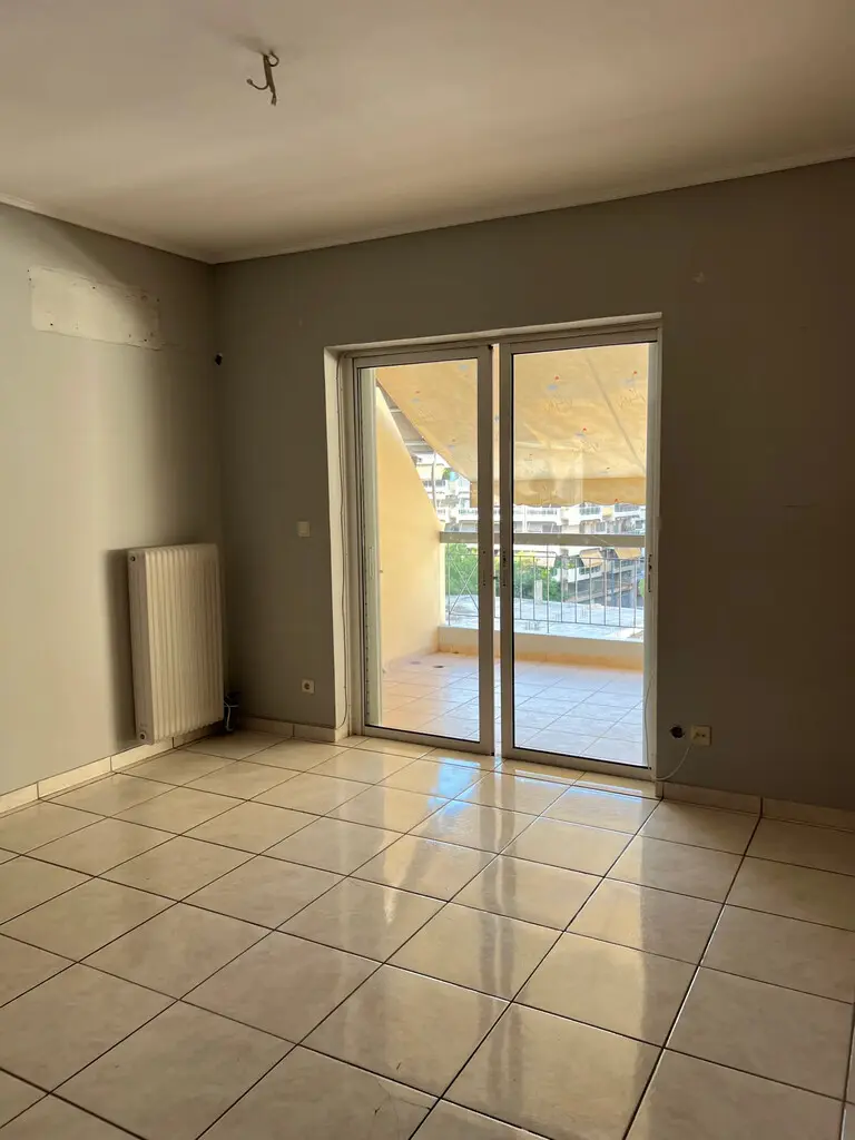Flat Of 89 M² In Athens