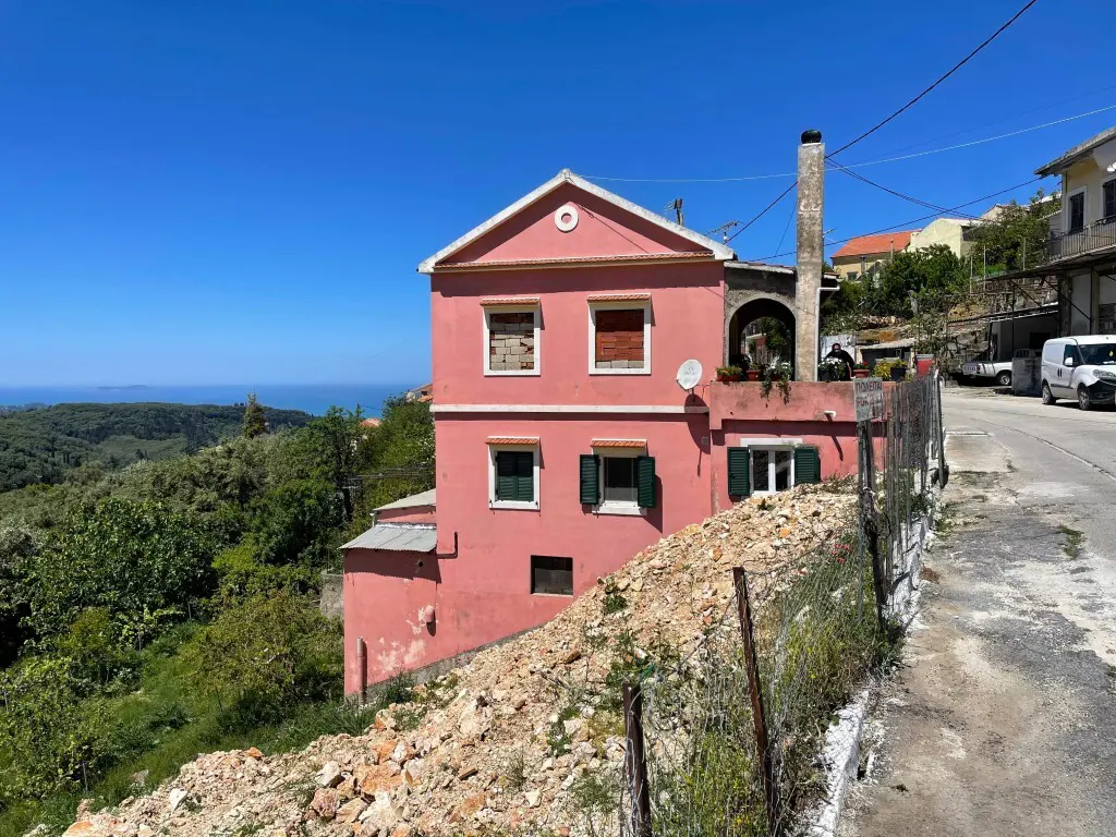 Land Of 710 M² In Corfu