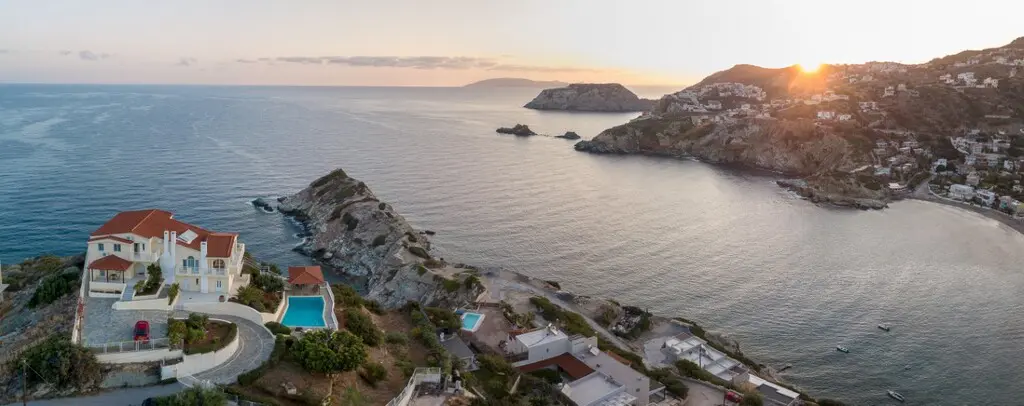 Villa Of 413 M² In Crete