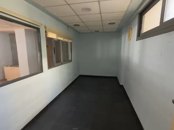 Commercial Property In Nea Ionia, Greece (218 M²)