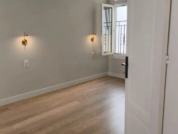 2-bedroom Flat In Center Of Thessaloniki, Greece (78 M²)