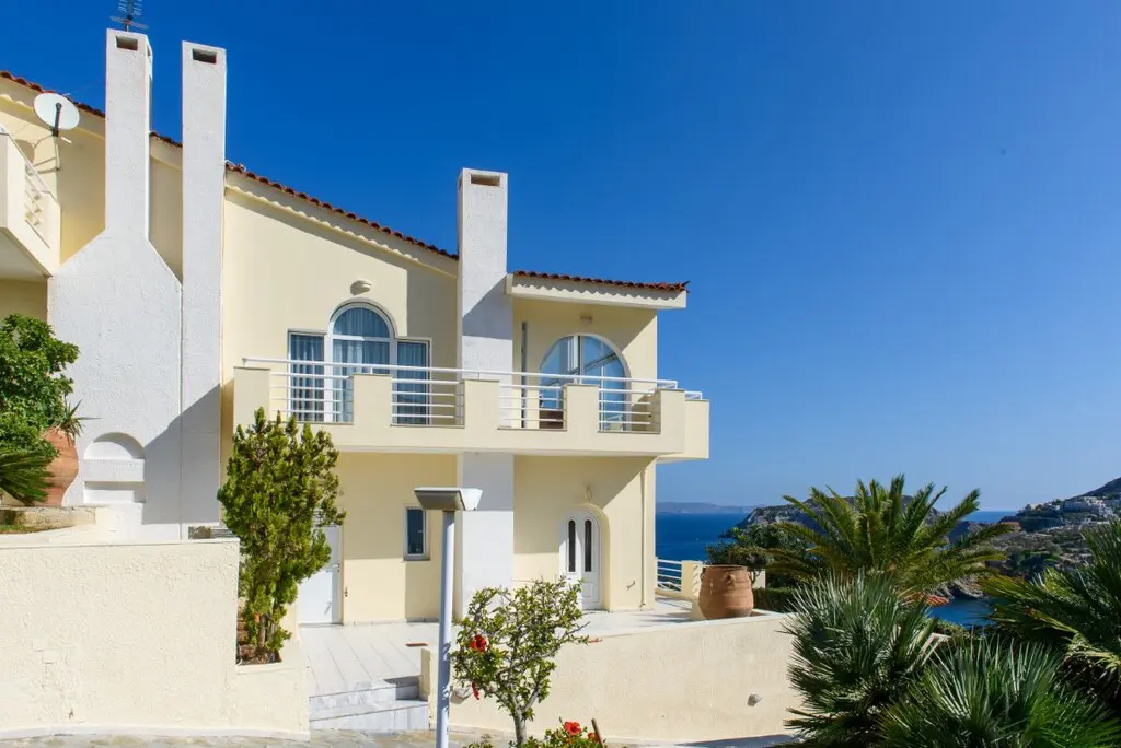 Villa Of 413 M² In Crete