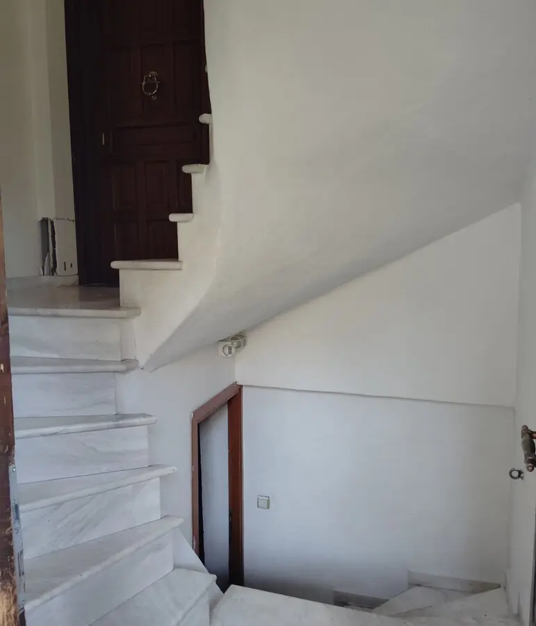 2-bedroom Duplex In Evosmos, Greece (180 M²)
