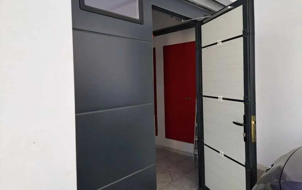 Flat Of 124 M² In Athens