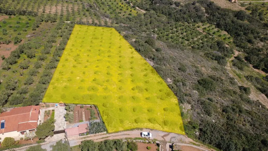 Land Of 4460 M² In Crete
