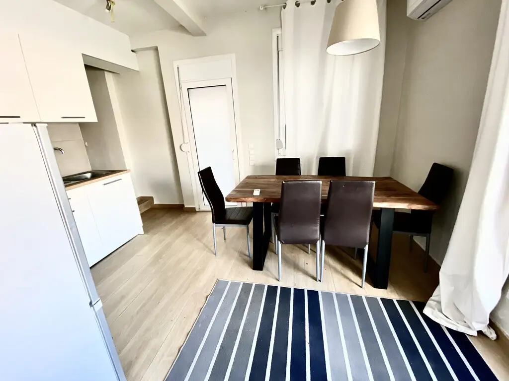 Flat Of 100 M² In Athens