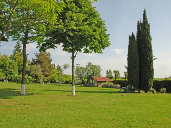 5-bedroom Detached House In Korinos, Greece (285 M²)