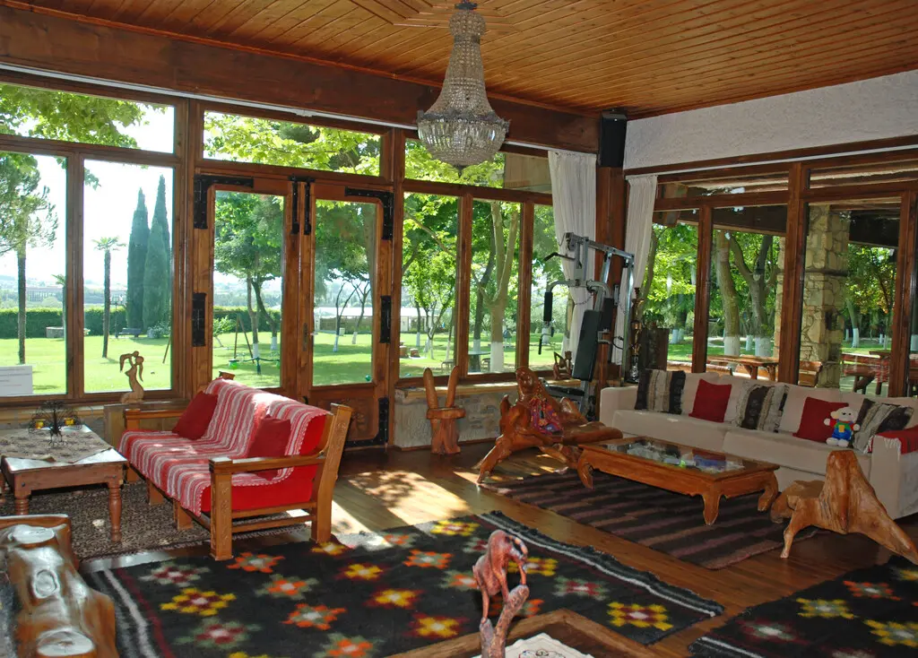 Detached House Of 285 M² In Olympic Coast