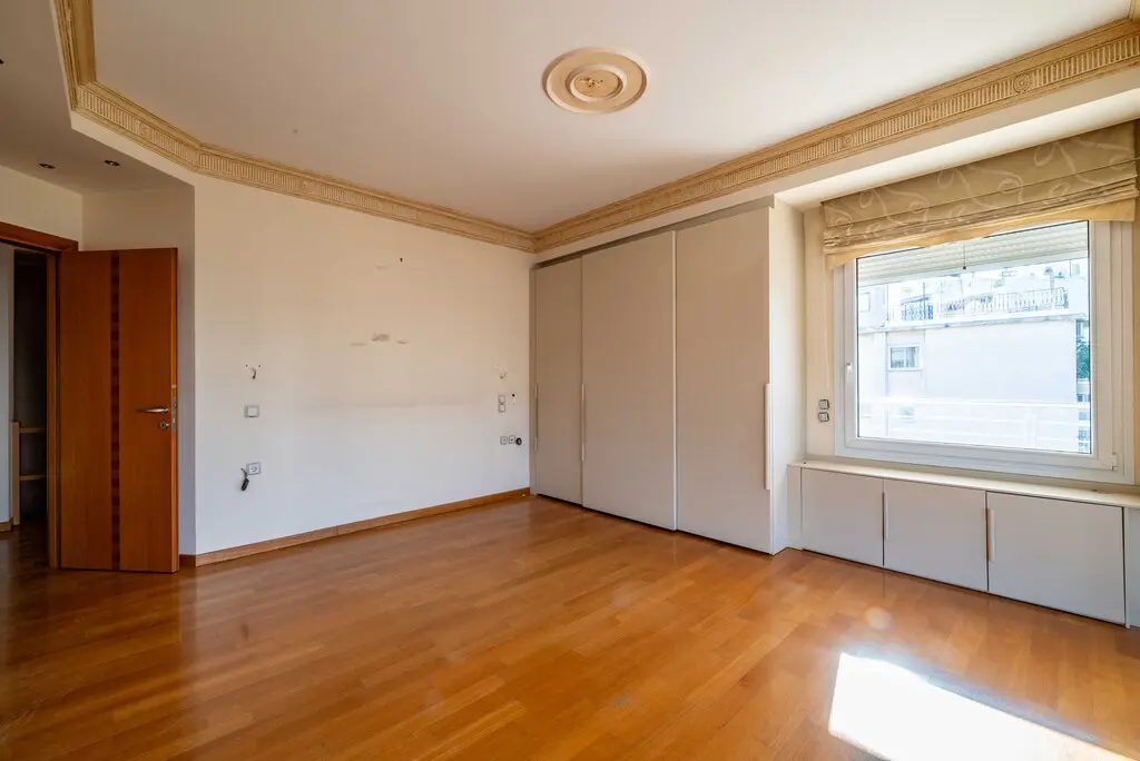 Maisonette Of 204 M² In Athens
