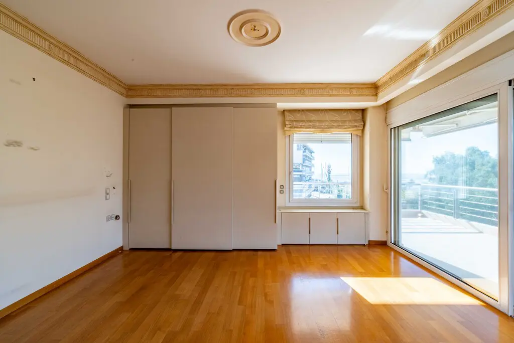 Maisonette Of 204 M² In Athens