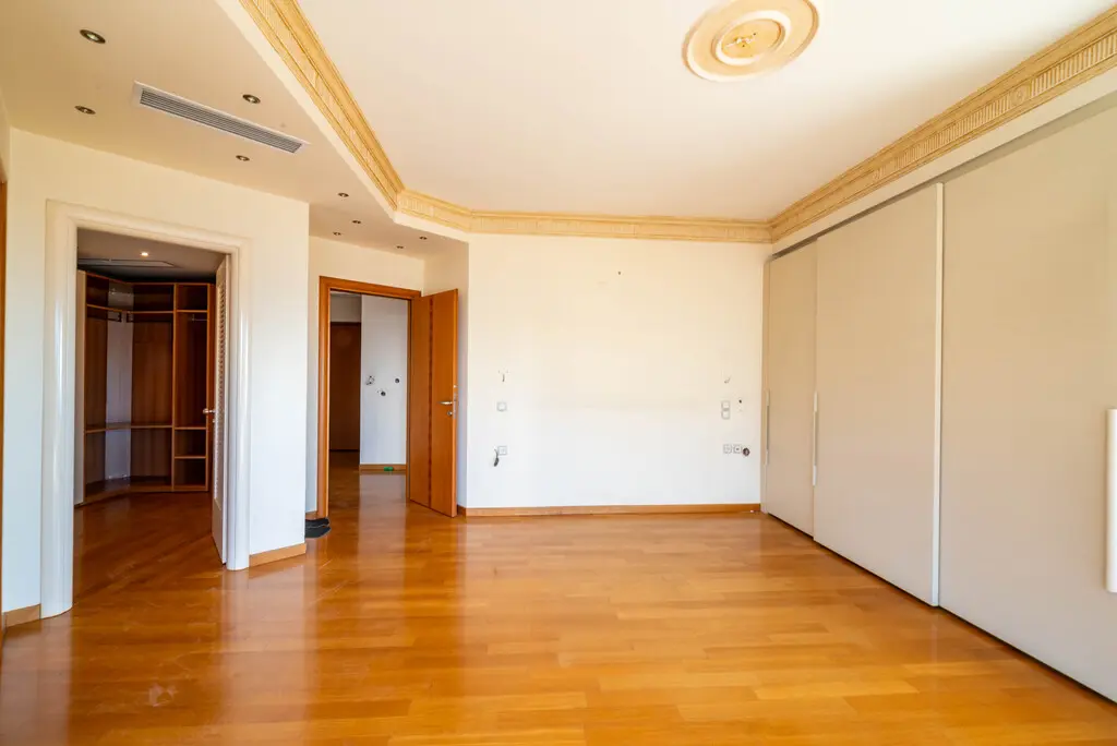 Maisonette Of 204 M² In Athens