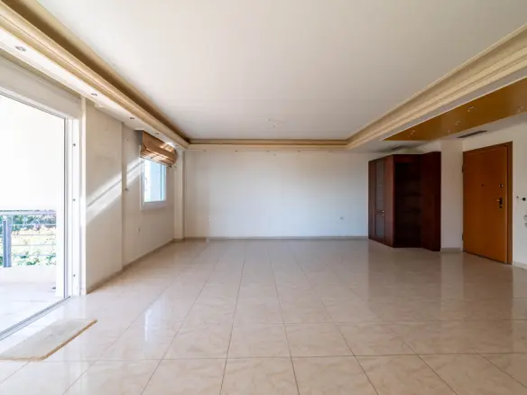 4-bedroom Maisonette In Alimos, Greece (204 M²)