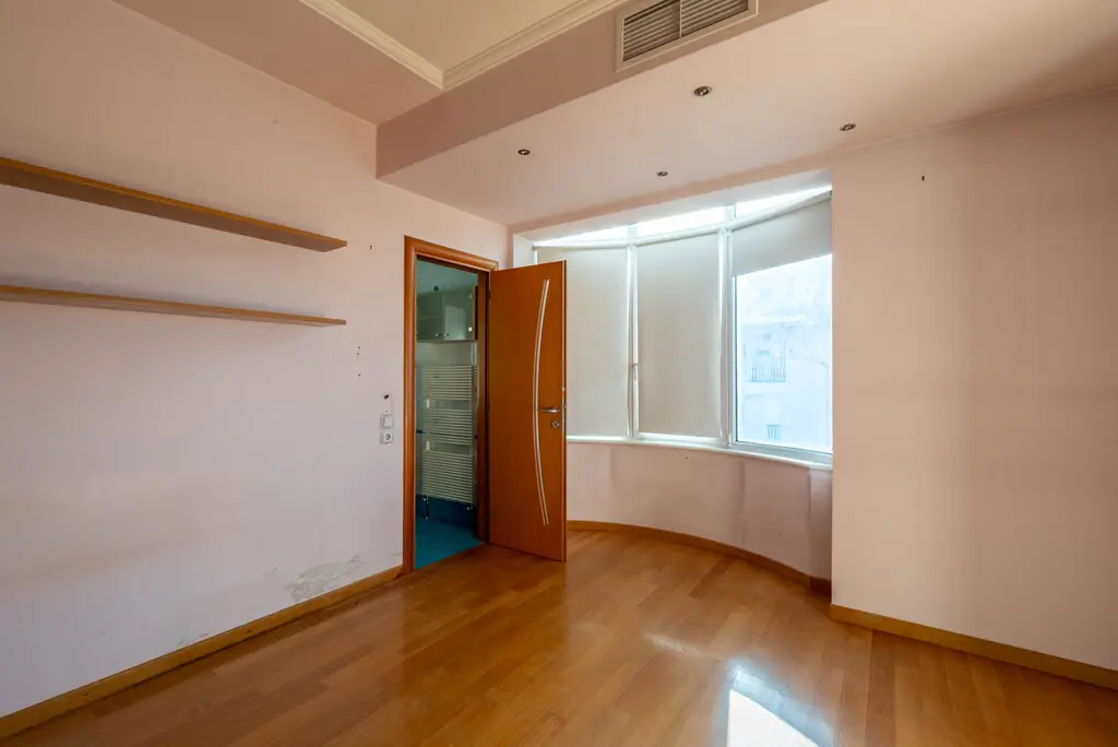 Maisonette Of 204 M² In Athens