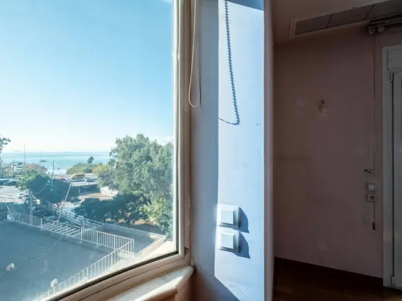 4-bedroom Maisonette In Alimos, Greece (204 M²)