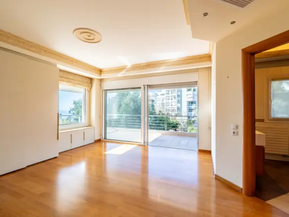 4-bedroom Maisonette In Alimos, Greece (204 M²)