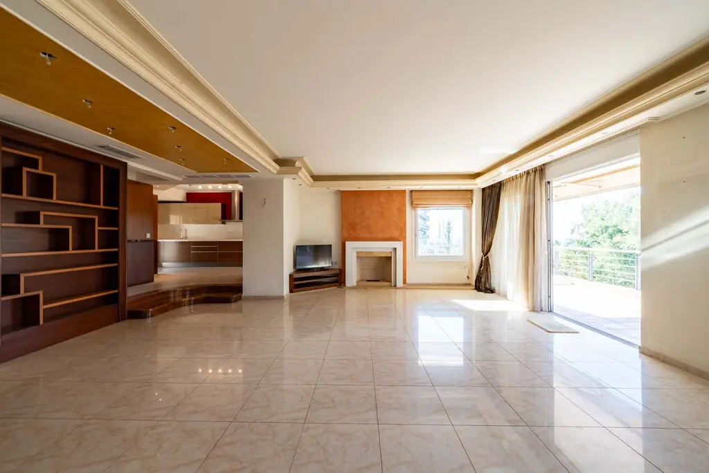 Maisonette Of 204 M² In Athens