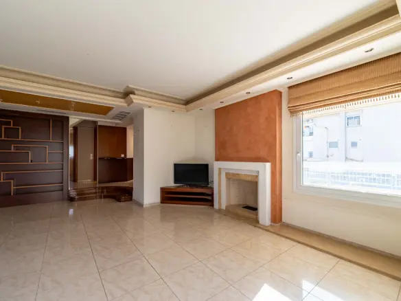 4-bedroom Maisonette In Alimos, Greece (204 M²)