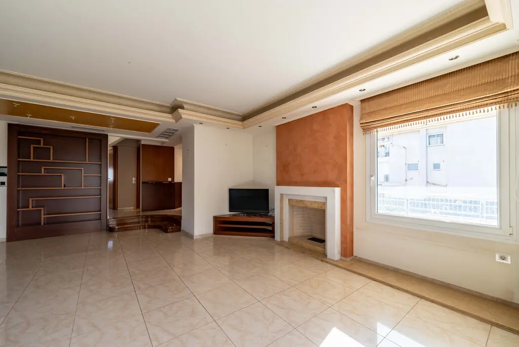 Maisonette Of 204 M² In Athens