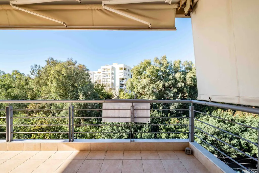 Maisonette Of 204 M² In Athens