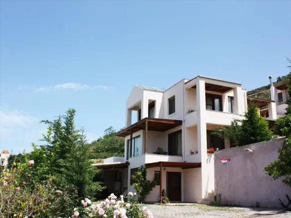 3-bedroom Detached House In Heraclion Cretes, Greece (160 M²)