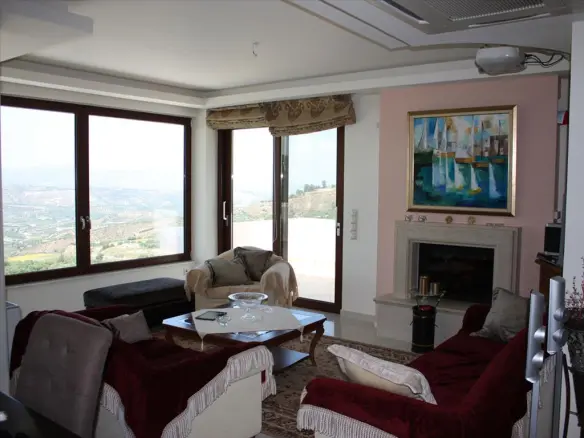 3-bedroom Detached House In Heraclion Cretes, Greece (160 M²)