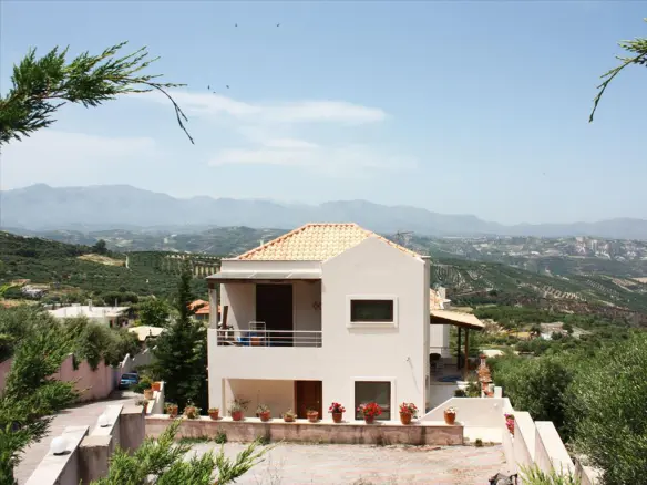 3-bedroom Detached House In Heraclion Cretes, Greece (160 M²)
