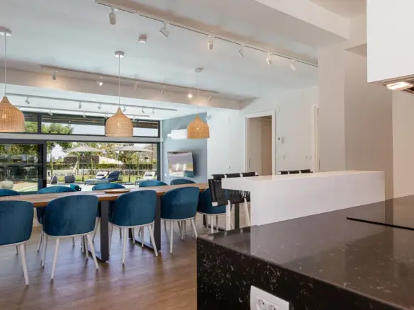 5-bedroom Villa In Geropotamos, Greece (340 M²)