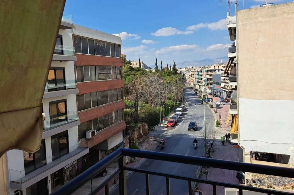 Flat Of 124 M² In Athens