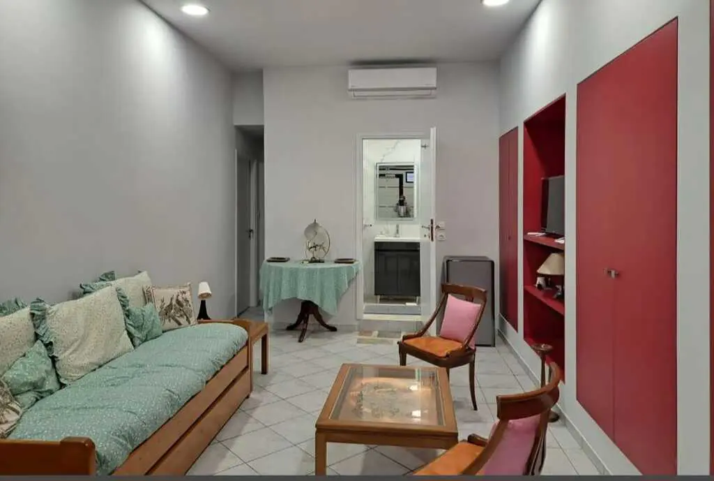 Flat Of 124 M² In Athens