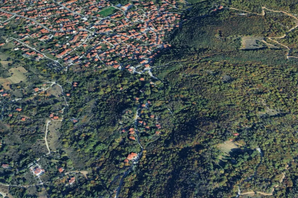 Land Of 2531 M² In The Suburbs Of Thessaloniki