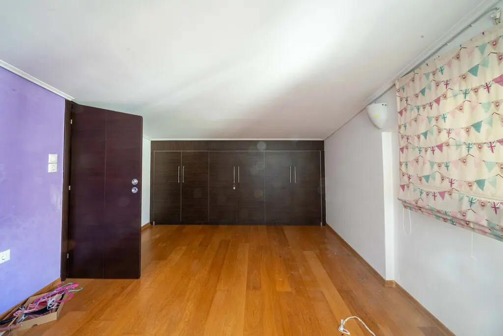 Maisonette Of 169 M² In Athens