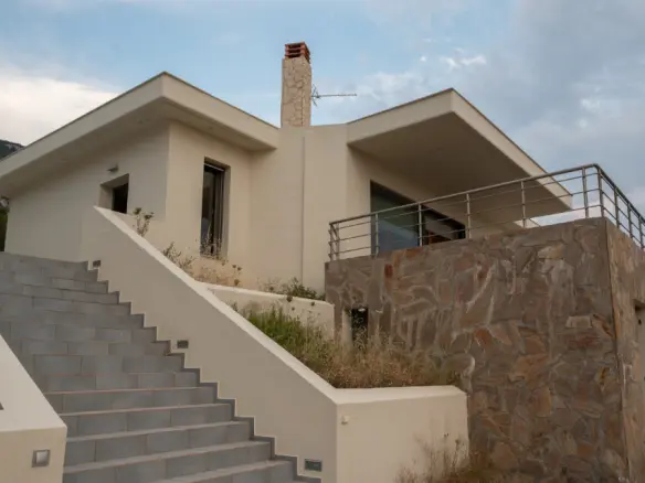 9-bedroom Detached House In Loutraki-perachora, Greece (500 M²)