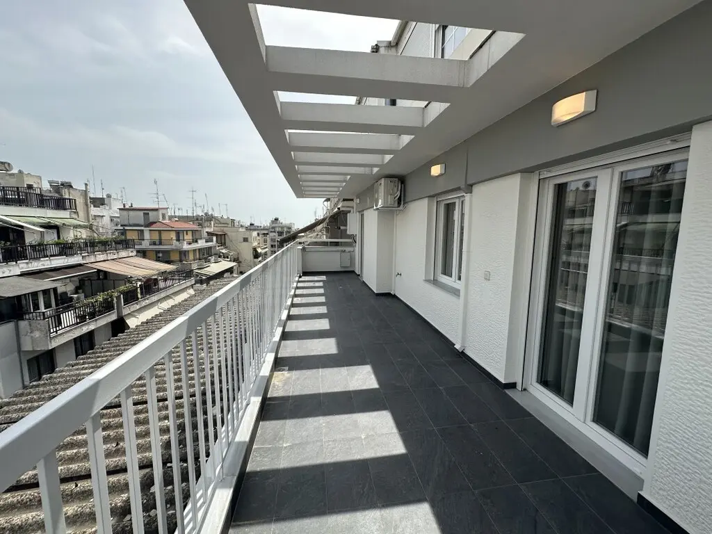 3-bedroom Flat In Center Of Thessaloniki, Greece (115 M²)