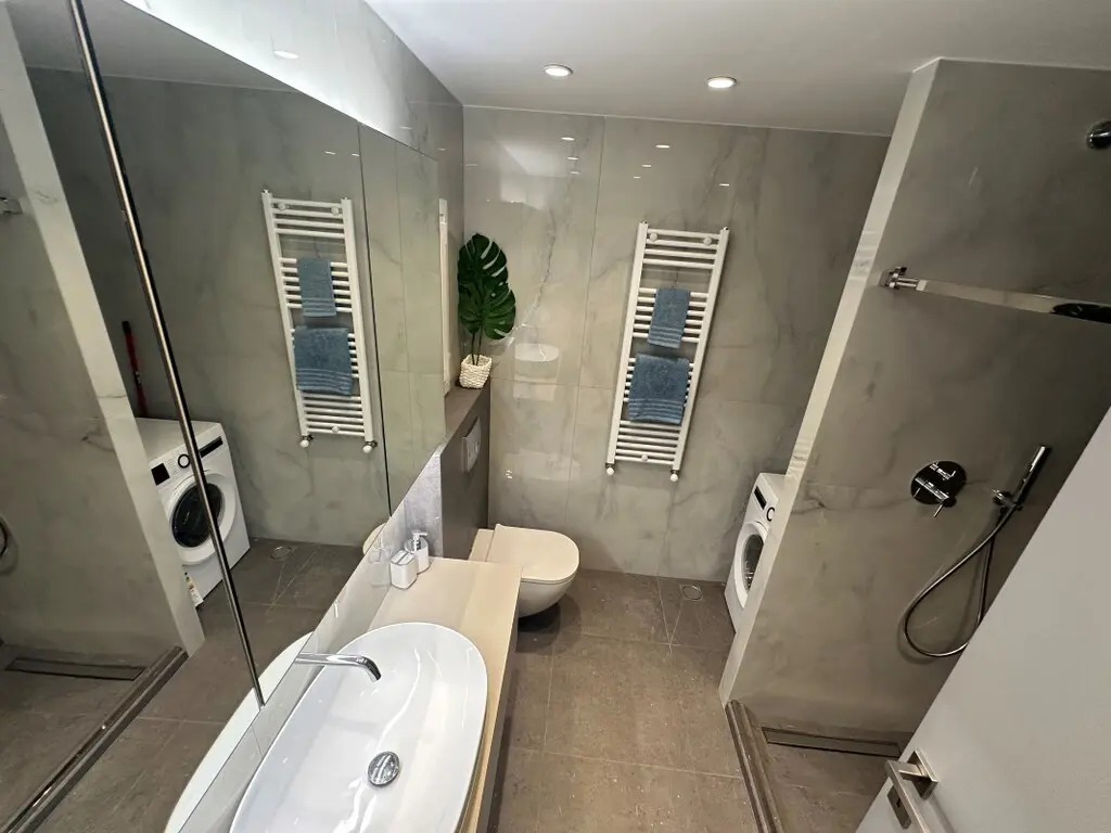 3-bedroom Flat In Center Of Thessaloniki, Greece (115 M²)