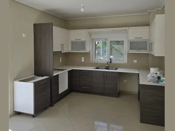 4-bedroom Detached House In Pikermi, Greece (380 M²)
