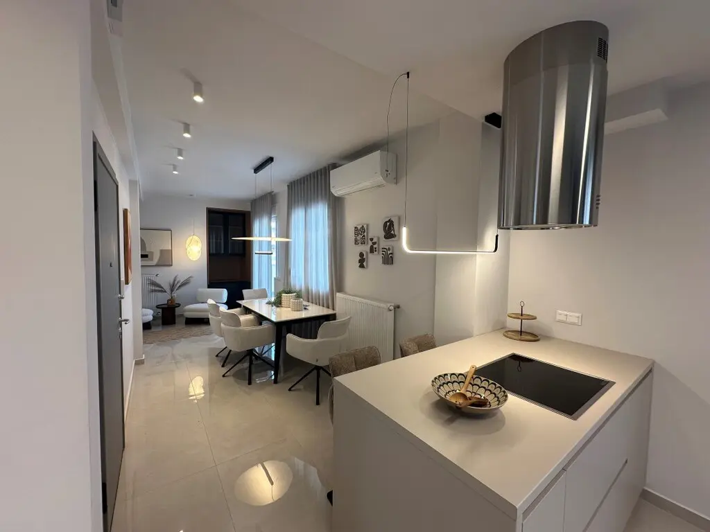 3-bedroom Flat In Center Of Thessaloniki, Greece (115 M²)