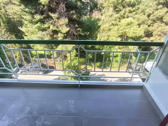 2-bedroom Flat In Pylea, Greece (70 M²)