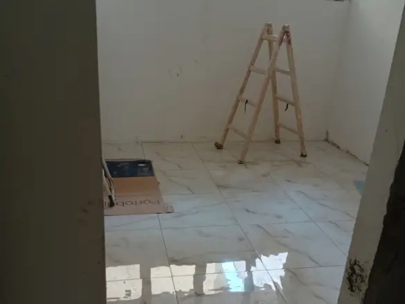 Flat In Toumpa, Greece (200 M²)