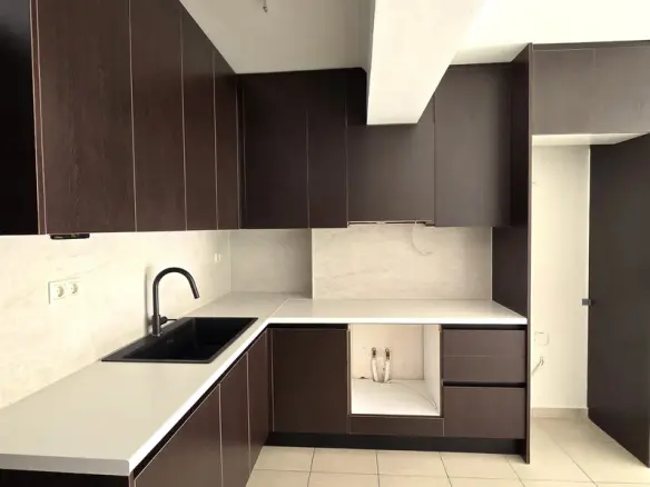 2-bedroom Flat In Perama, Greece (79 M²)