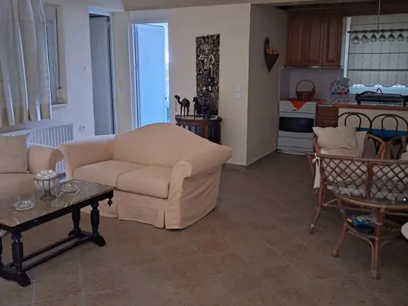 3-bedroom Detached House In Loutraki-perachora, Greece (160 M²)