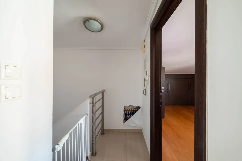 Maisonette Of 169 M² In Athens