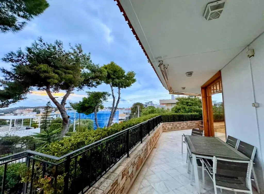 Maisonette Of 380 M² In Athens