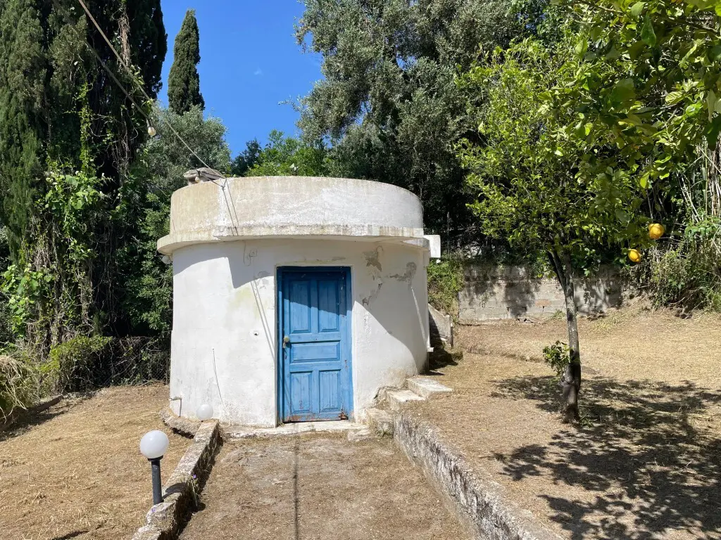 Land Of 2130 M² In Corfu