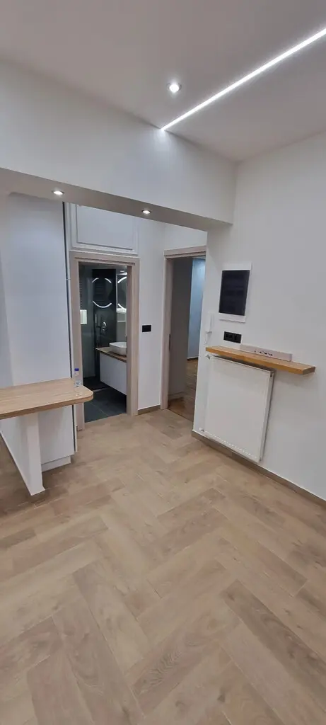 2-bedroom Flat In Kipseli, Greece (78 M²)