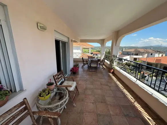 Flat Of 200 M² In The Suburbs Of Thessaloniki