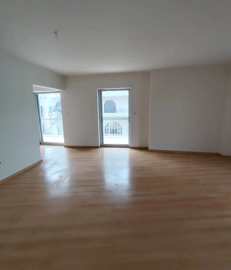2-bedroom Flat In Petroupoli, Greece (100 M²)