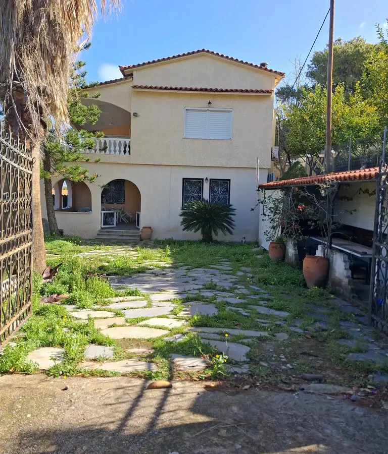 3-bedroom Detached House In Loutraki-perachora, Greece (160 M²)