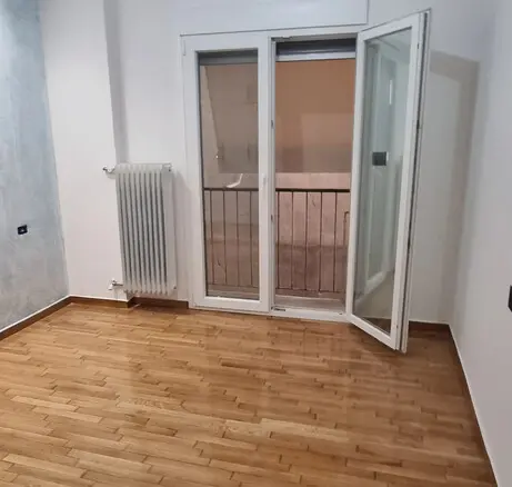 2-bedroom Flat In Kipseli, Greece (78 M²)